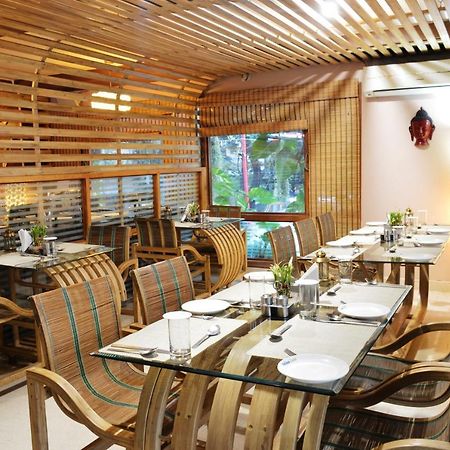Hotel Rains Inn Guwahati Exteriör bild