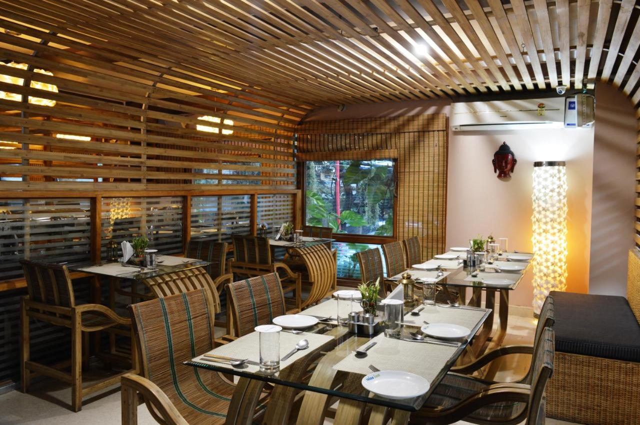 Hotel Rains Inn Guwahati Exteriör bild