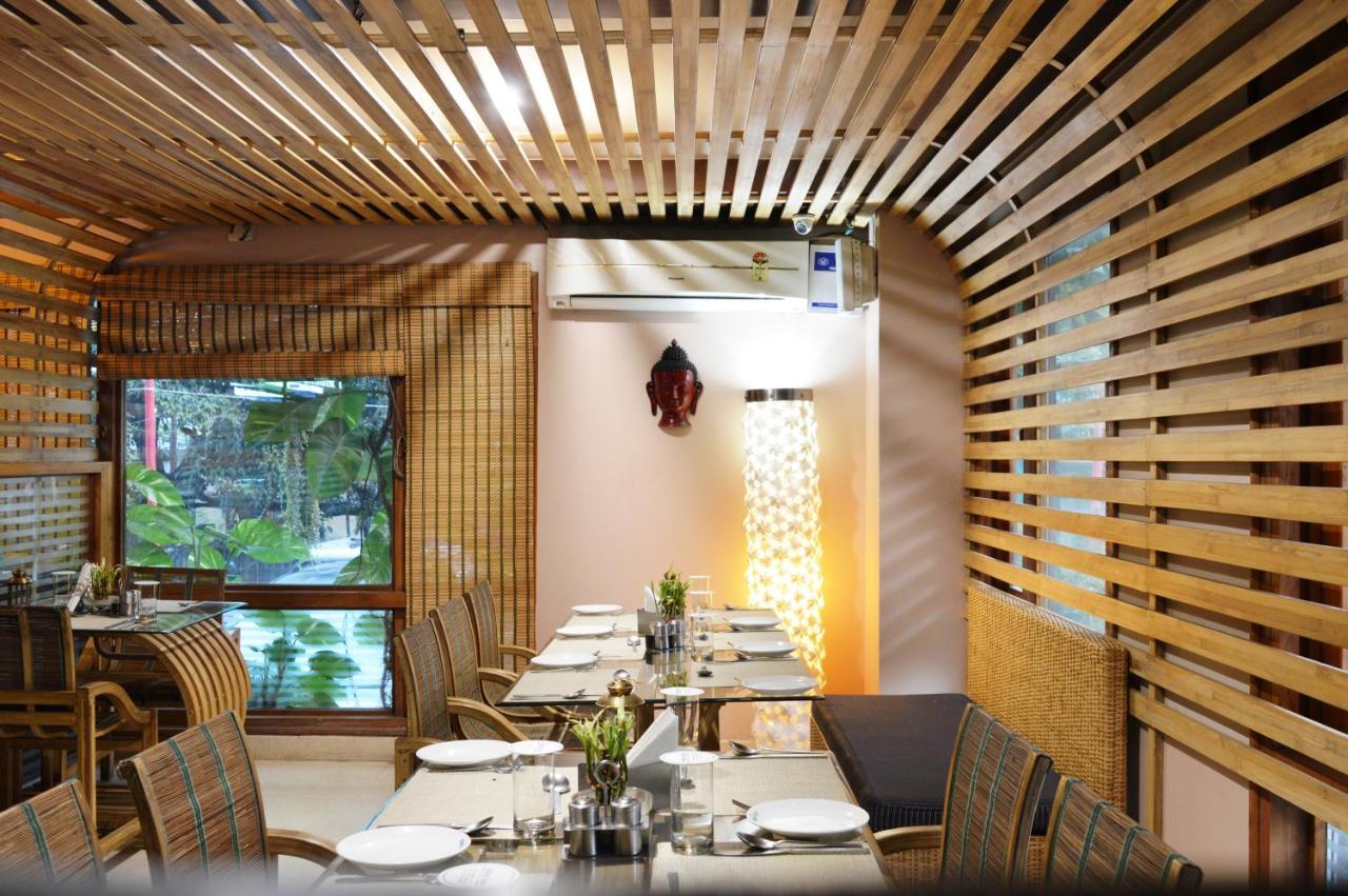 Hotel Rains Inn Guwahati Exteriör bild
