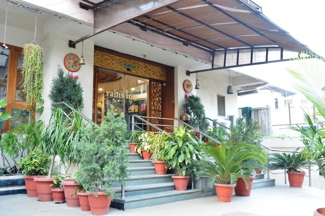 Hotel Rains Inn Guwahati Exteriör bild